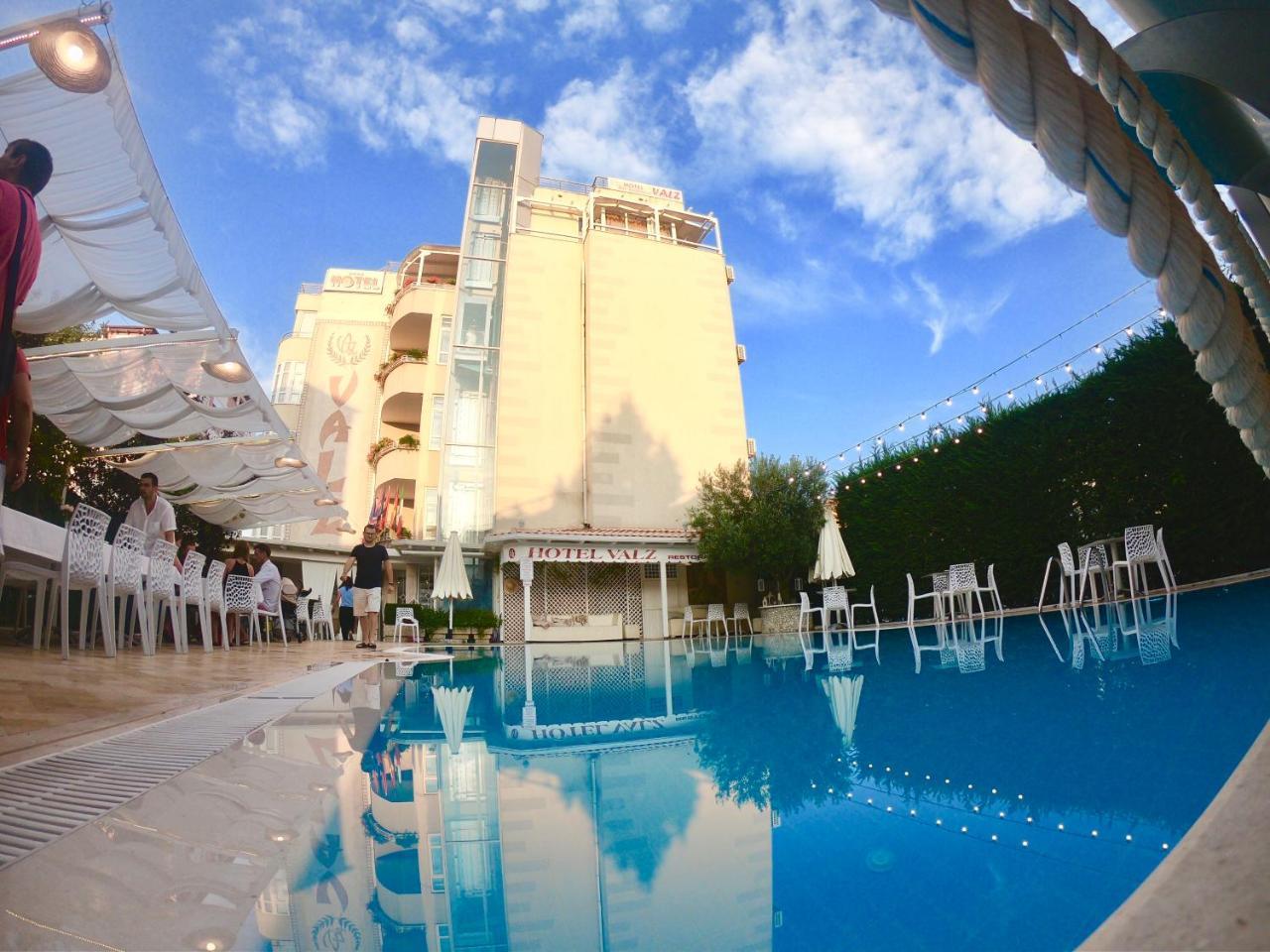 Valz Hotel